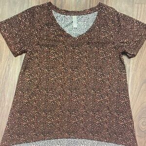 LuLaRoe Brown Leopard Print V-Neck Tee